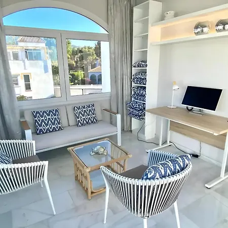 The House - 4min Walk To The Sea بيت للعطل