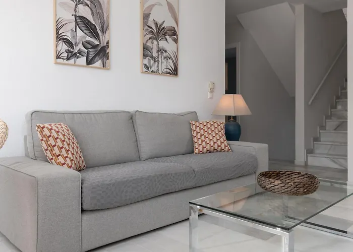 The House - 4min Walk To The Sea Сasa de vacaciones